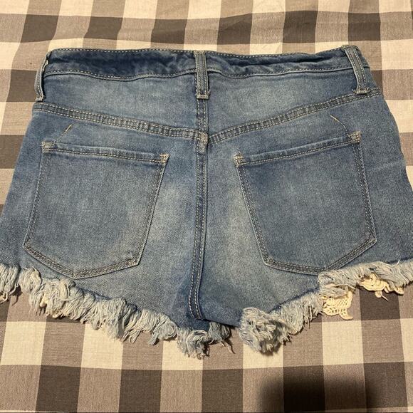 Mossimo Distressed High Rise Shorts with Lace 6/28 - Picture 6 of 6